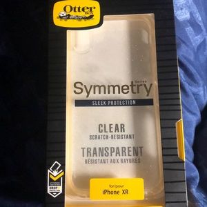iPhone XR Symmetry Otter Box (clear/sparkly)